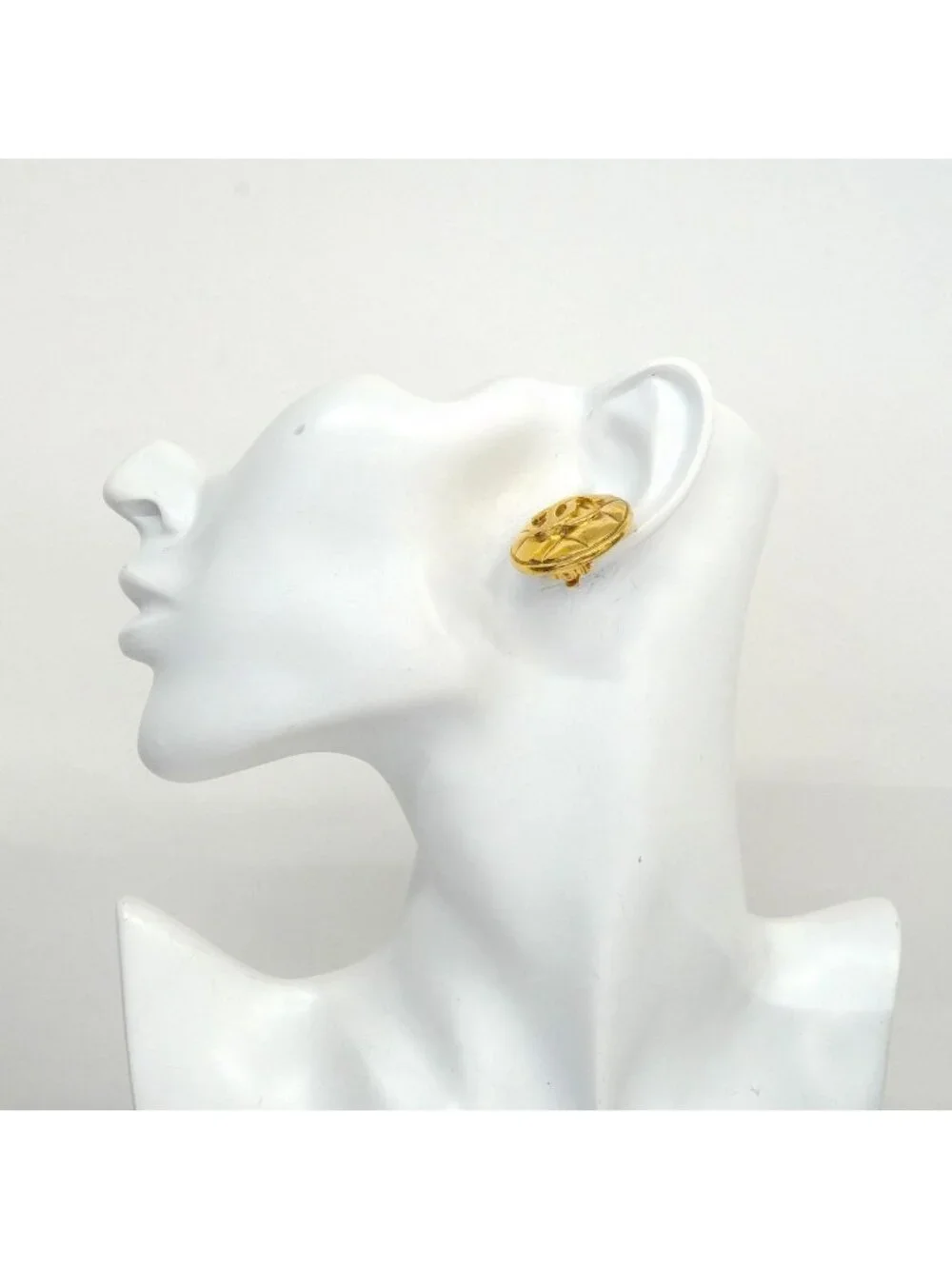 Chanel Earrings Vintage CC Logo Quilted Round